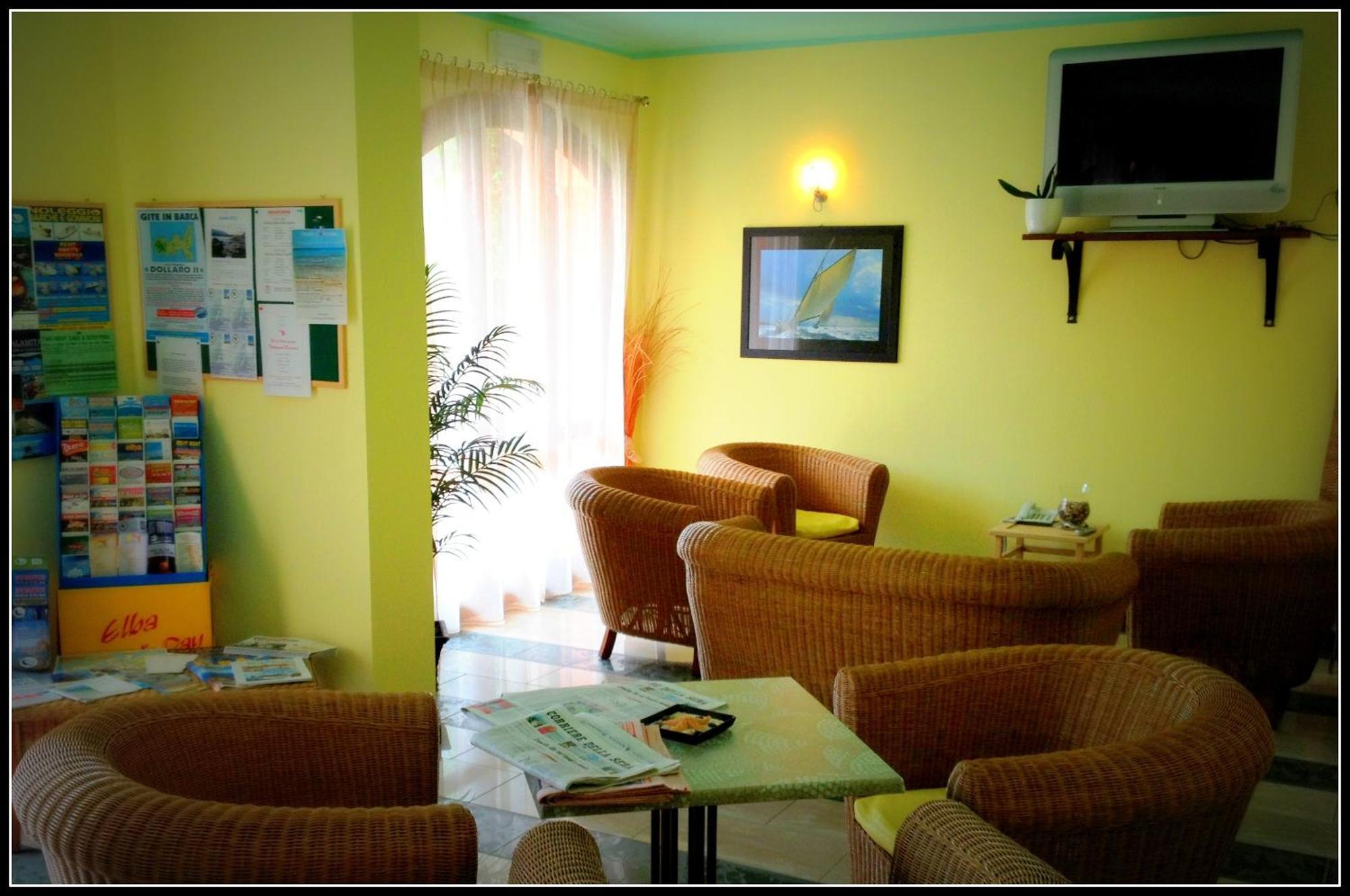 Hotel Mistral Marina di Campo Εξωτερικό φωτογραφία