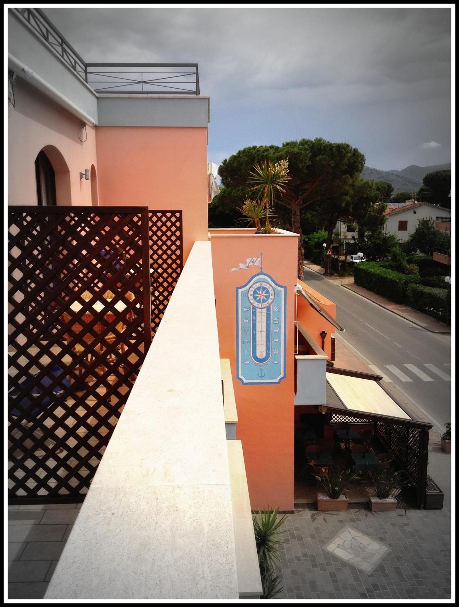 Hotel Mistral Marina di Campo Εξωτερικό φωτογραφία