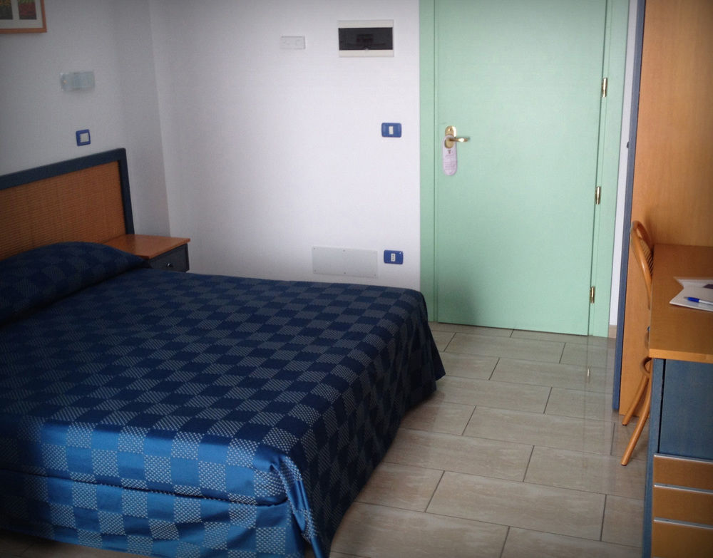 Hotel Mistral Marina di Campo Εξωτερικό φωτογραφία