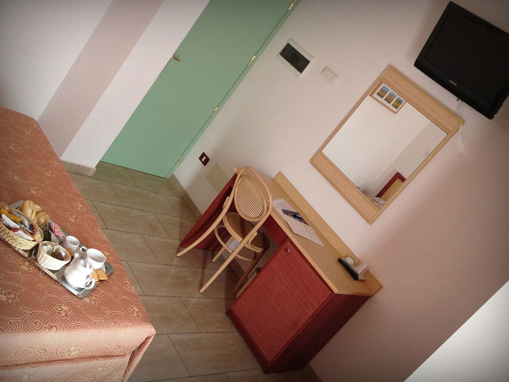Hotel Mistral Marina di Campo Εξωτερικό φωτογραφία