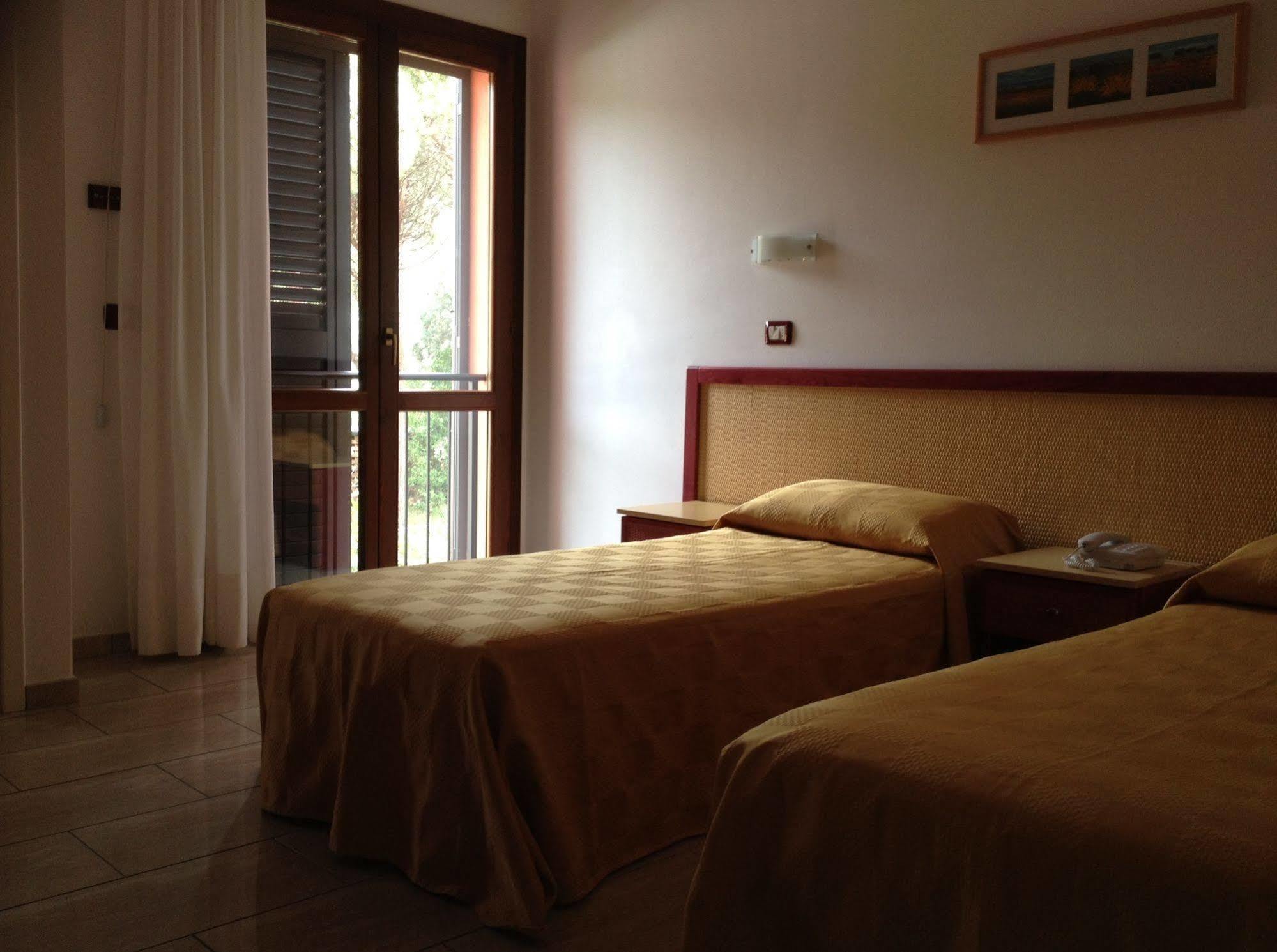 Hotel Mistral Marina di Campo Εξωτερικό φωτογραφία
