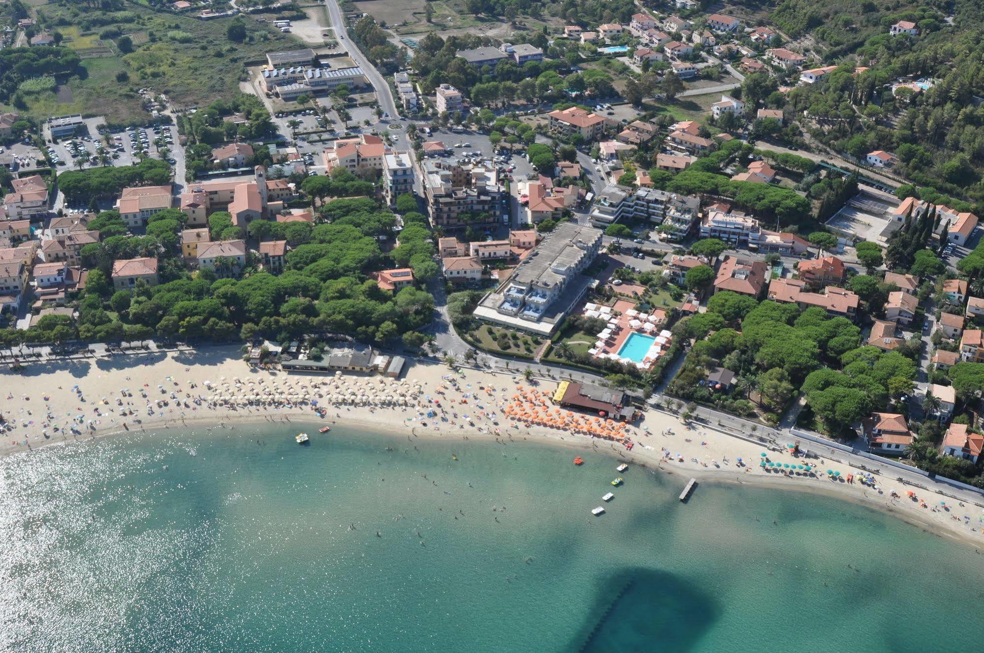 Hotel Mistral Marina di Campo Εξωτερικό φωτογραφία