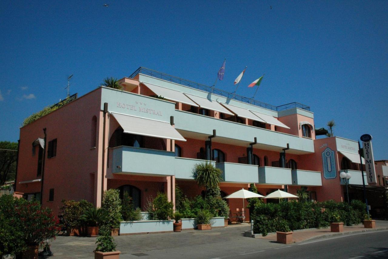 Hotel Mistral Marina di Campo Εξωτερικό φωτογραφία